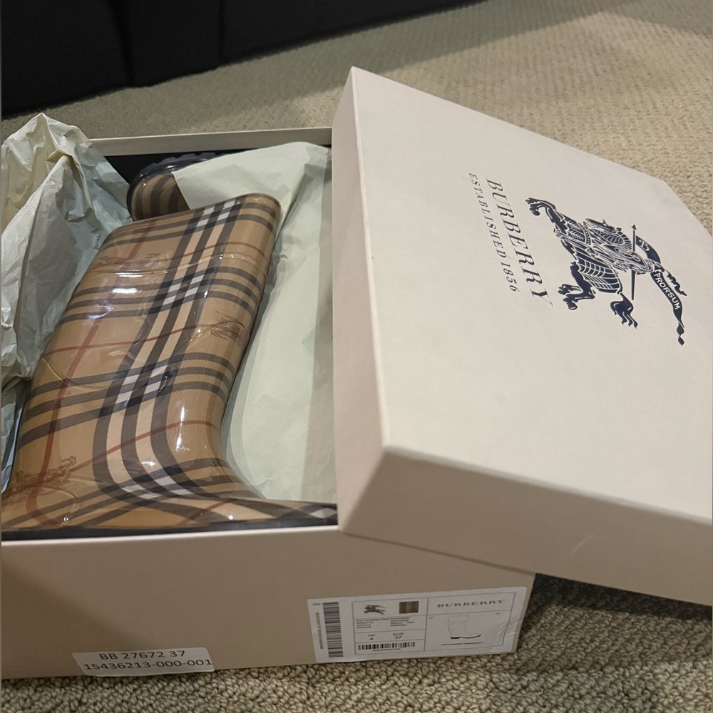 Burberry Haymarket Rain boots Classic Check Size 37 With Original Box
